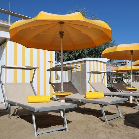 Hotel Elios Беллария-Иджеа-Марина Экстерьер фото