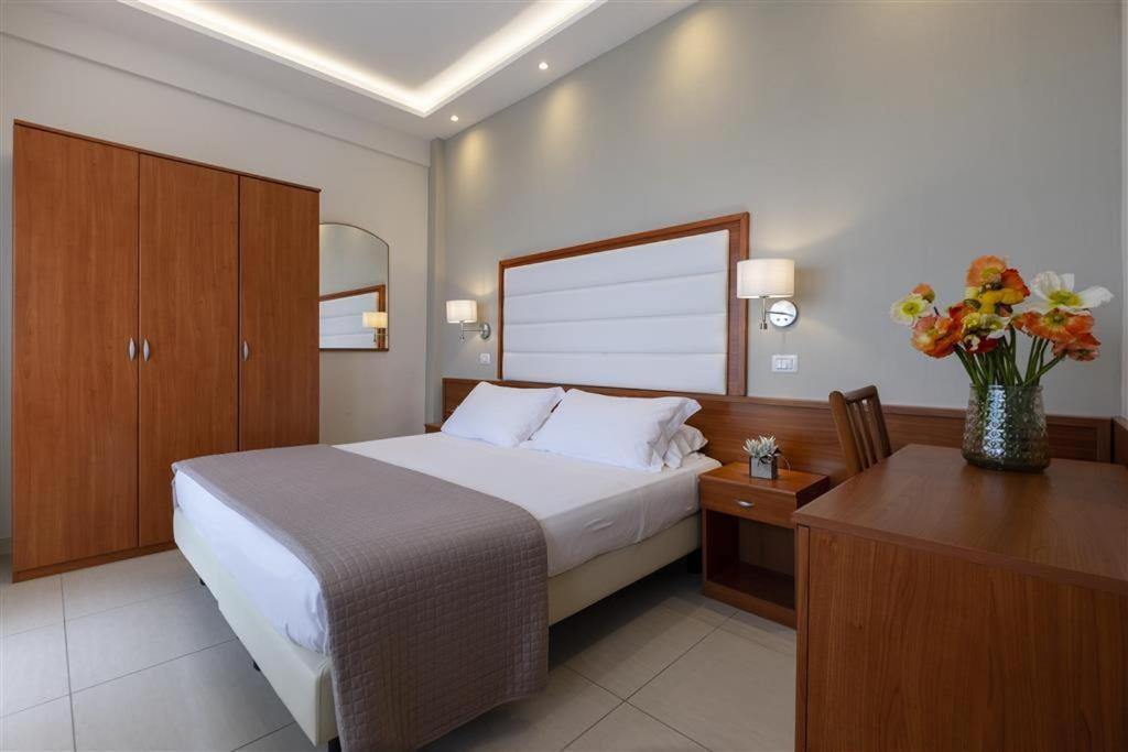 Hotel Elios Беллария-Иджеа-Марина Экстерьер фото